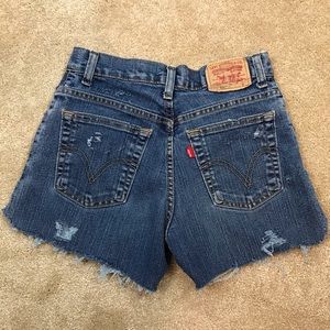 LEVIS 550 High Waist DISTRESSED Cutoff JEAN SHORTS